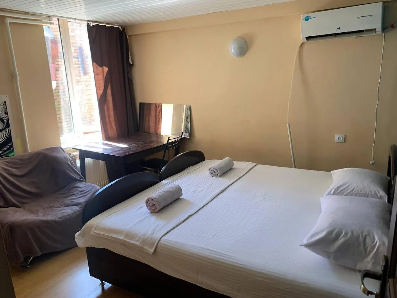 Saiatnova Guesthouse ティビリシ グルジア