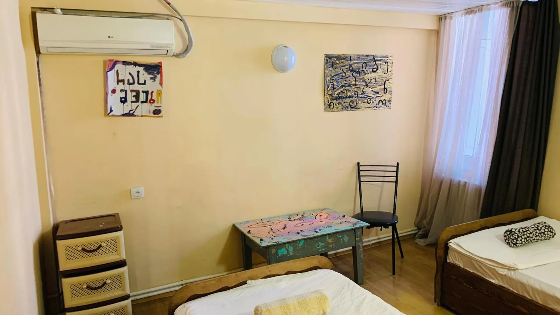 Saiatnova Guesthouse ティビリシ ゲストハウス